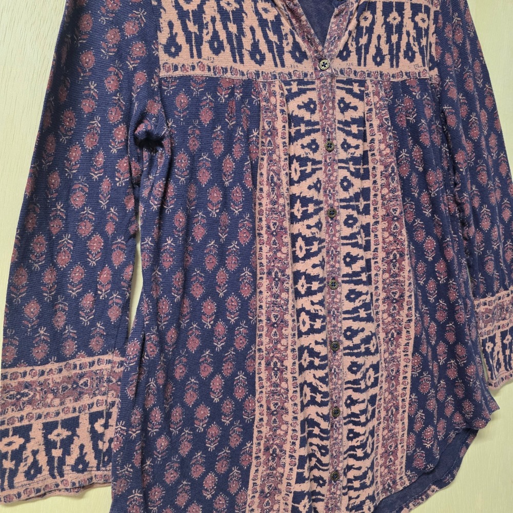 Lucky Brand Purple Ikat Floral Henley Blouse Long Sleeve Boho Top Medium - Picture 11 of 12